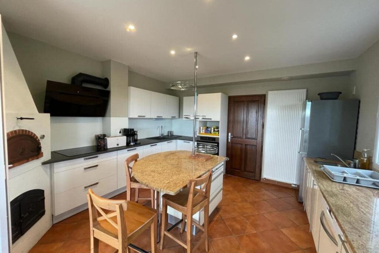 Family Villa At 1H15 From Lyon Precieux Luaran gambar